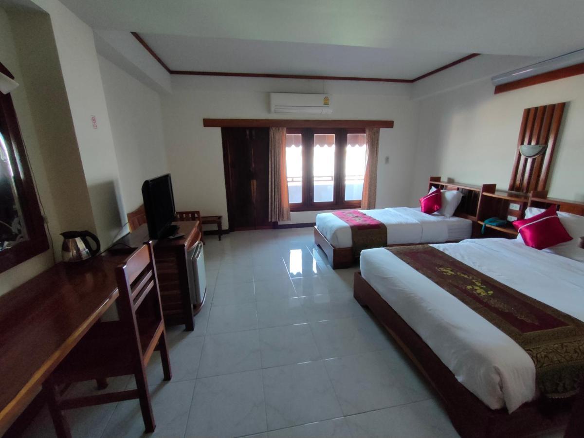 Riverfront Hotel Mukdahan Exterior foto