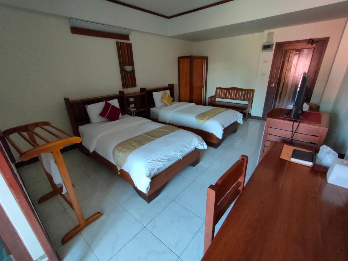 Riverfront Hotel Mukdahan Exterior foto