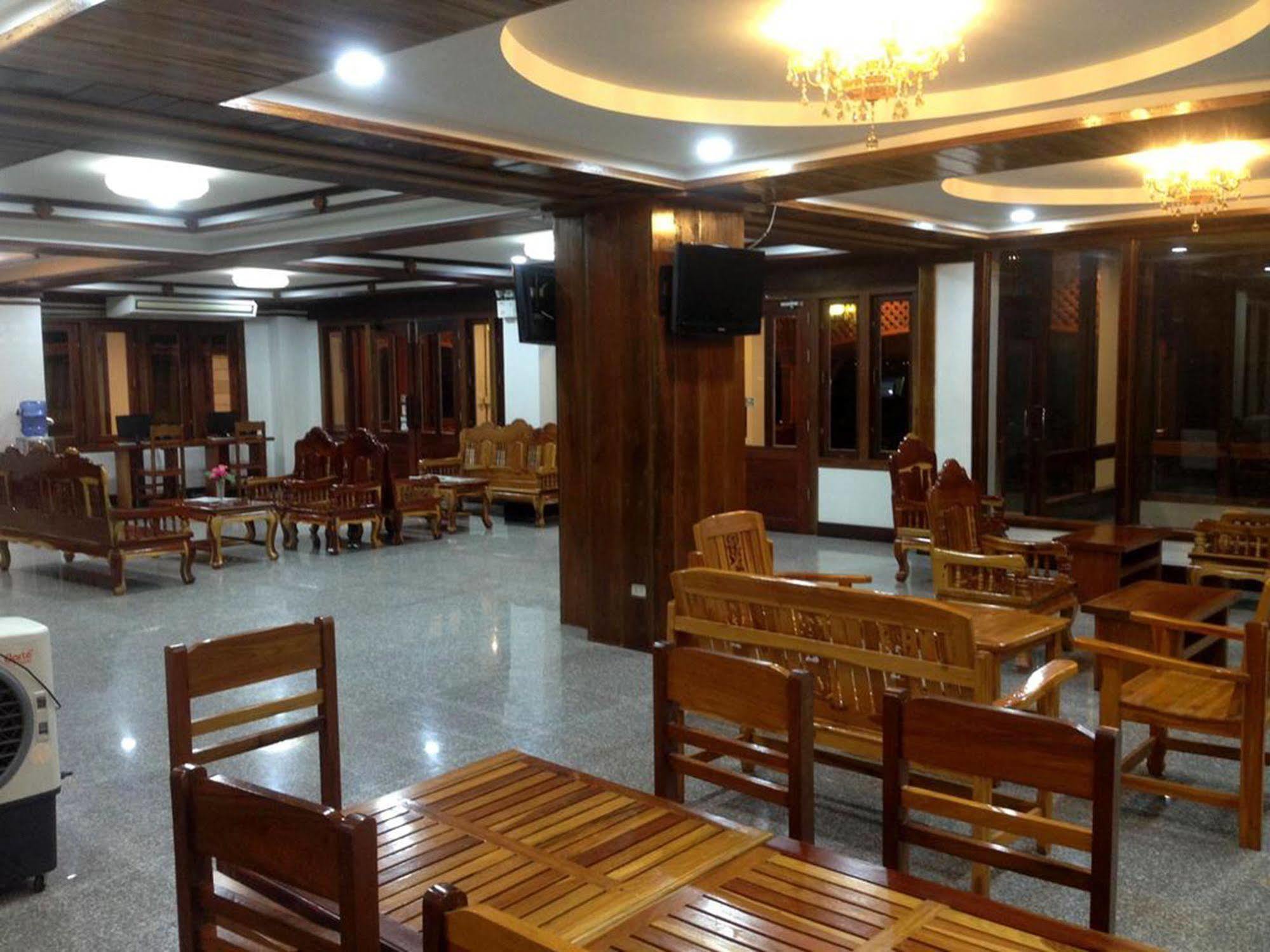 Riverfront Hotel Mukdahan Exterior foto
