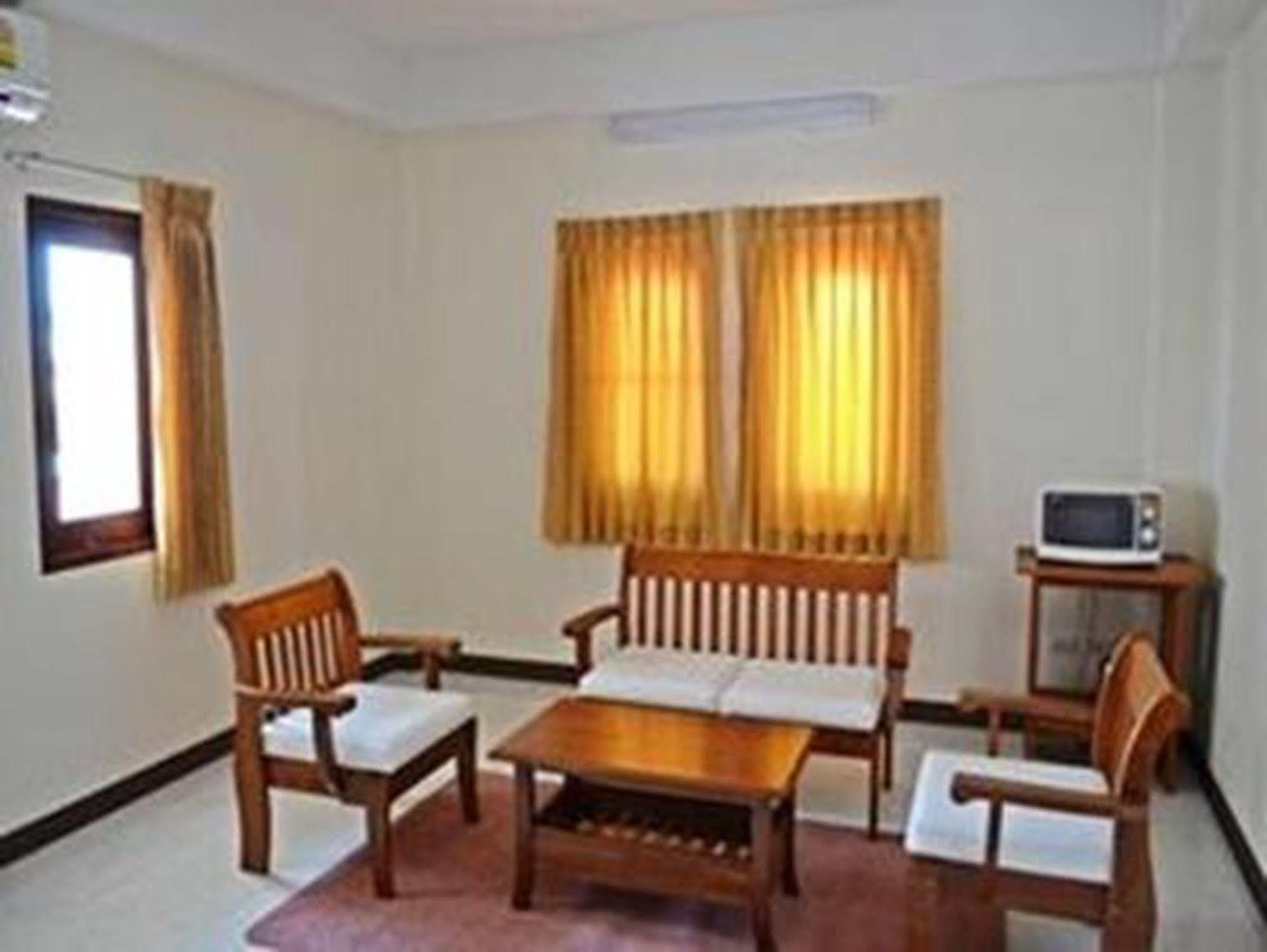Riverfront Hotel Mukdahan Exterior foto